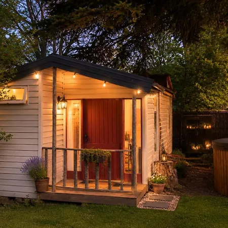 Tiny House Met Coldtub 4pers The Firefly Amblève