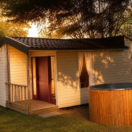 Tiny House Met Coldtub 4pers The Firefly アパート