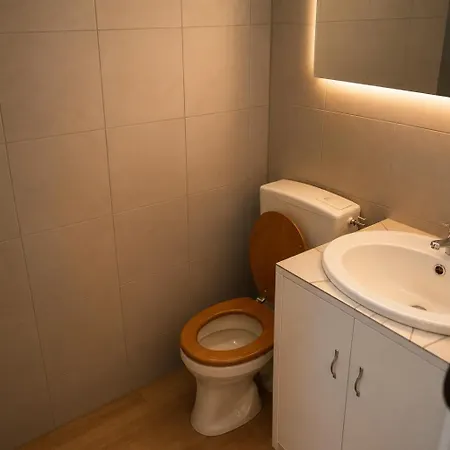 Tiny House Met Coldtub 4pers The Firefly Amblève
