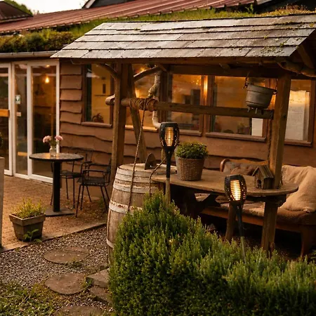 Tiny House Met Coldtub 4pers The Firefly Amblève